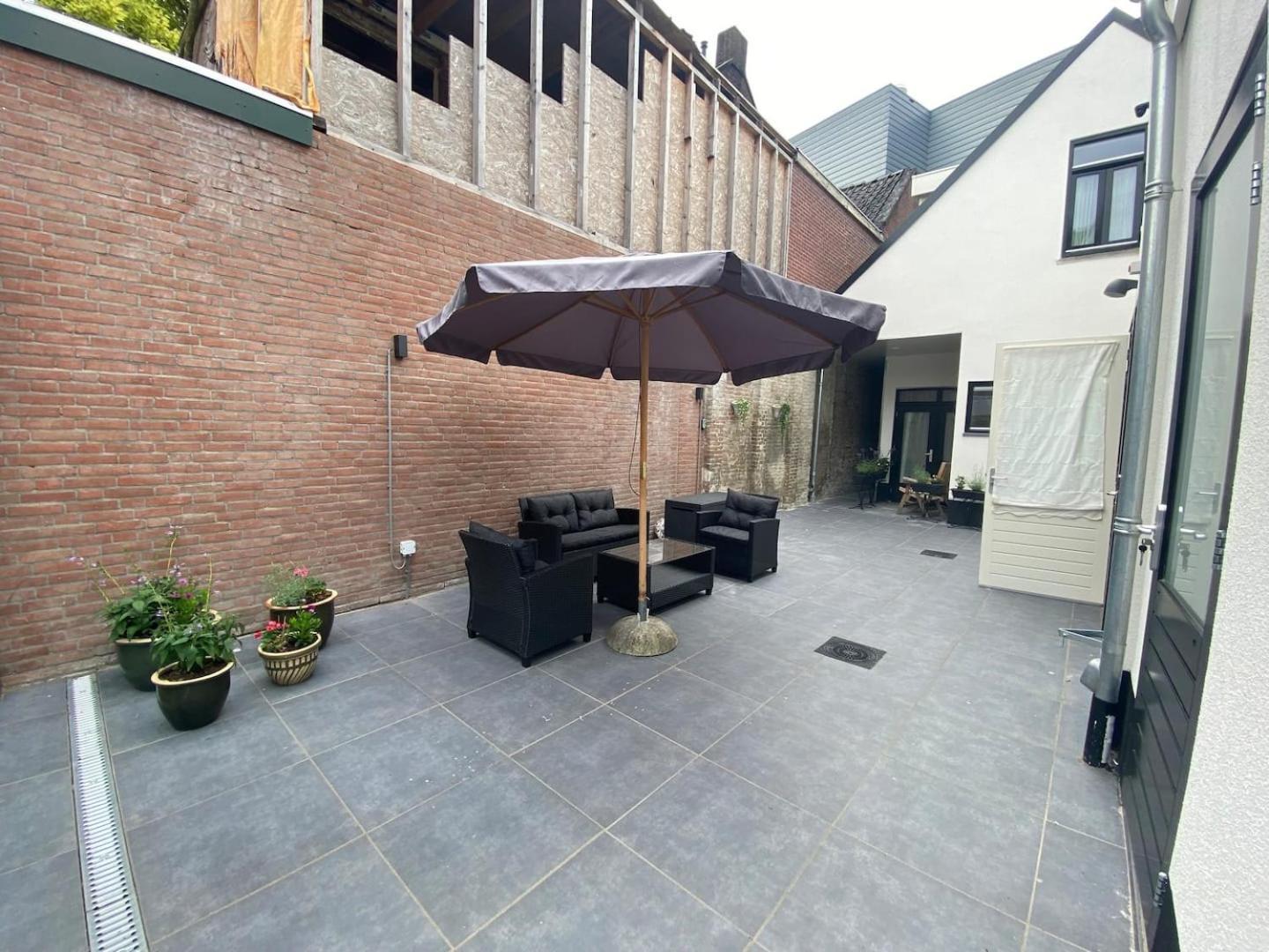 Petite Room With Wifi, Ac, And Shared Kitchen Tilburg Exterior photo