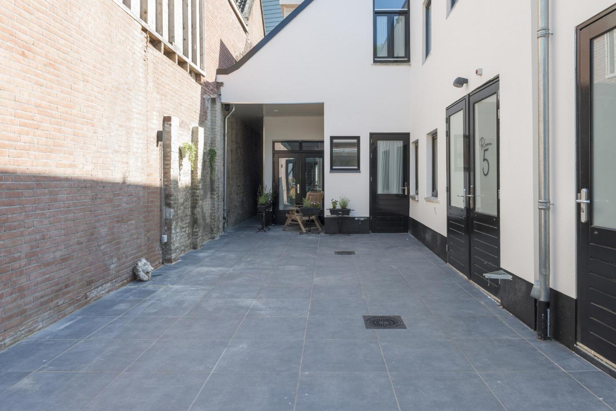 Petite Room With Wifi, Ac, And Shared Kitchen Tilburg Exterior photo